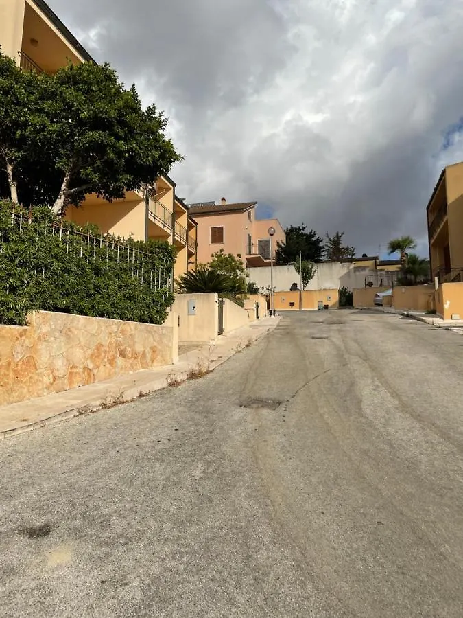 Holiday home Ciuridicustonaci Villa Italy