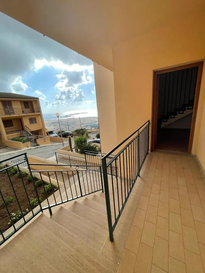 Vila Ciuridicustonaci 0*, Custonaci